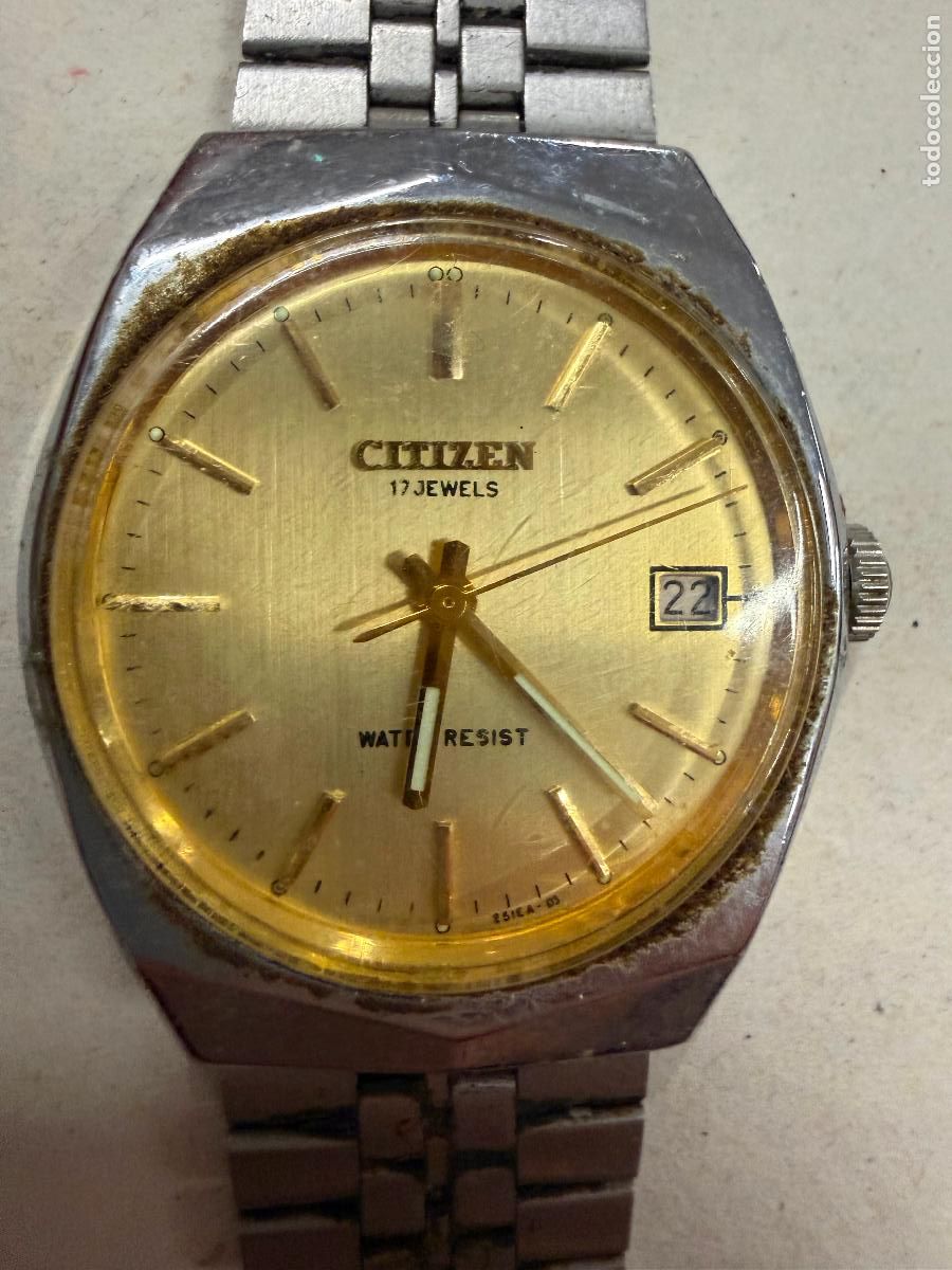 Relojes de pulsera: Reloj VINTAGE, marca CITIZEN. Water resistant. La caja mide 3,8x3,4cm y la esfera 3cm. Funciona