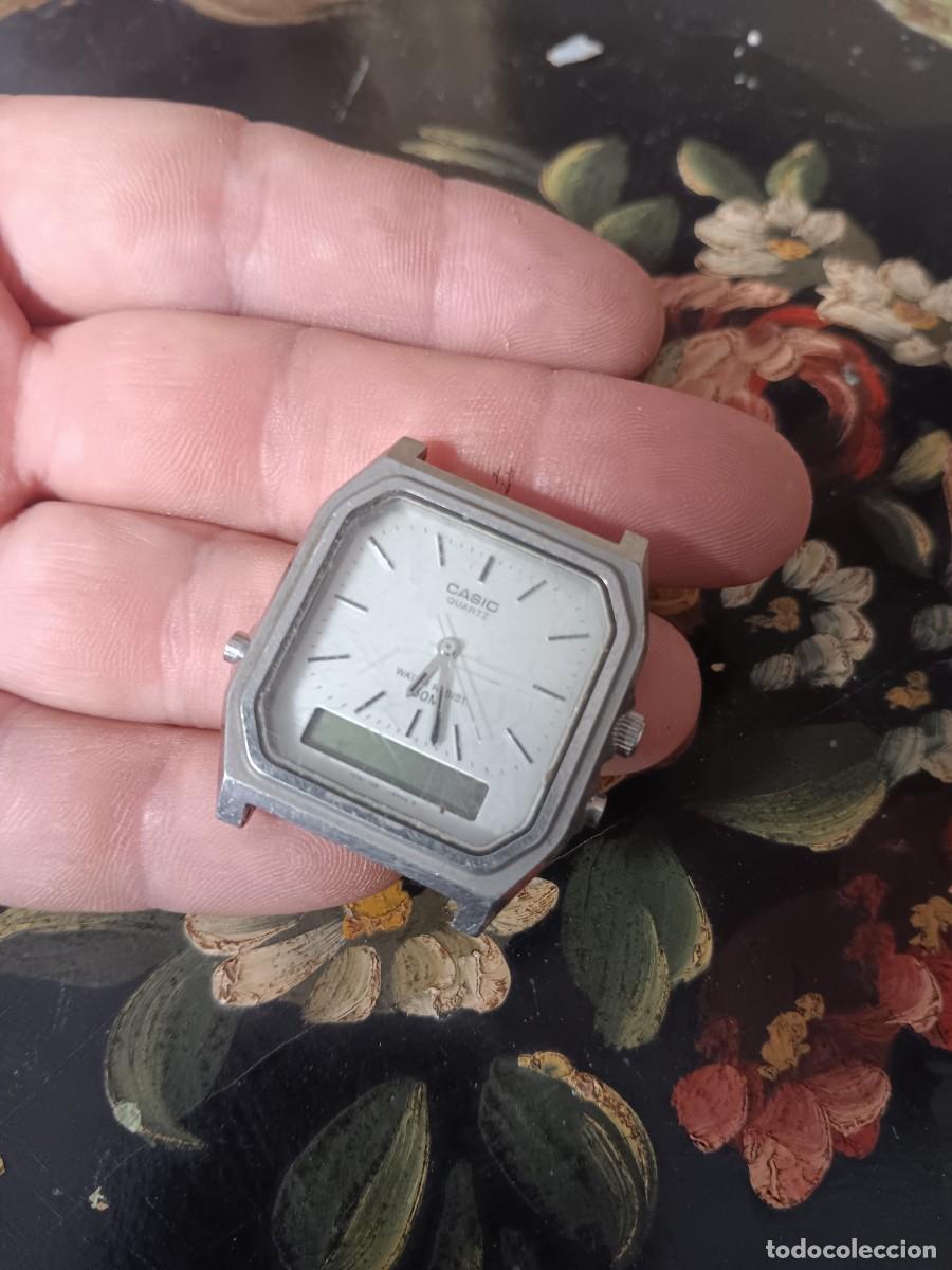 Relojes de pulsera: reloj vintage Casio anal&oacute;gico-digital (Ana-Digi), caracter&iacute;stico de los a&ntilde;os 80 y 90 por combinar ma