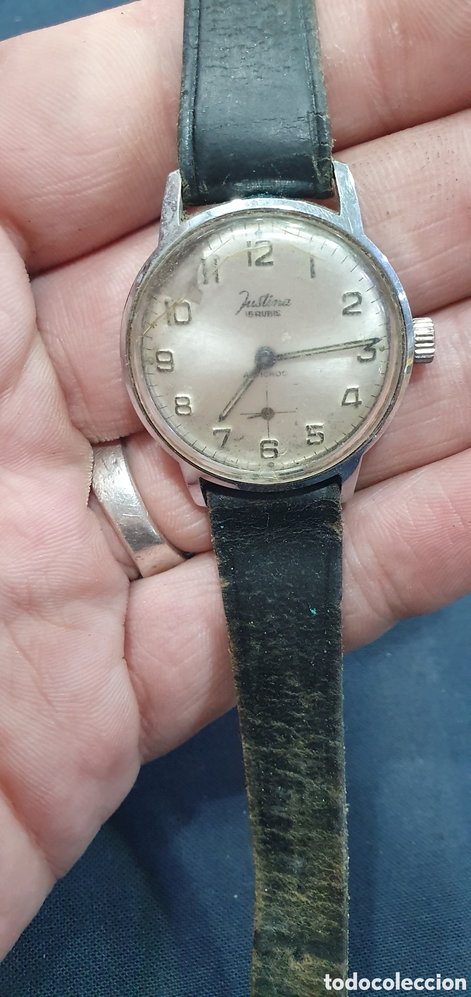 Wristwatches: Reloj Justina vintage. (L138)