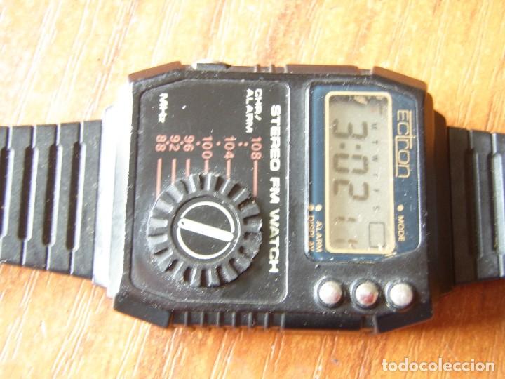 Cargado Estragos Hombre reloj vintage con radio fm ectron unico!! leer - Compra venta en  todocoleccion