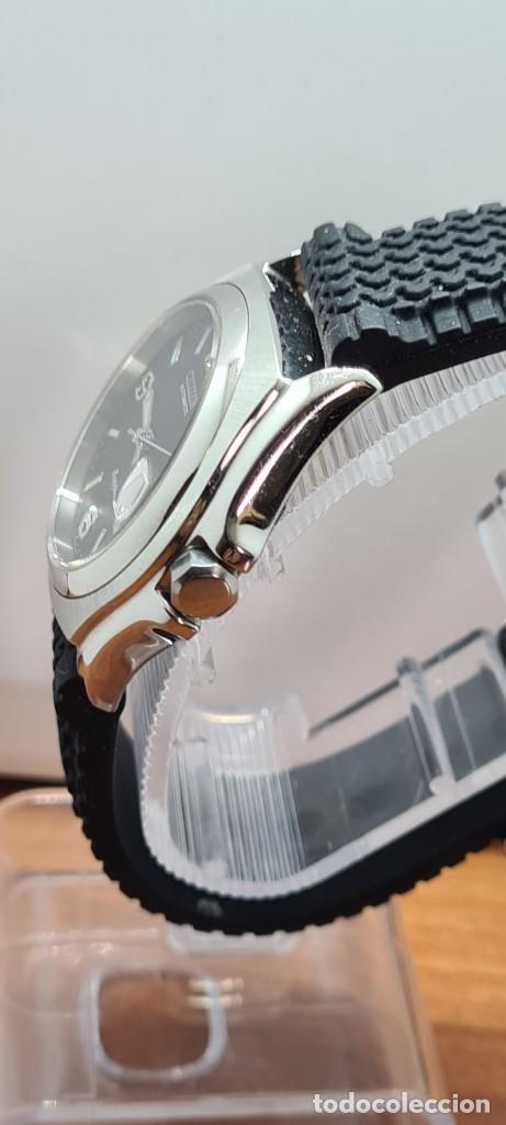 Relojes - Citizen: Reloj (Vintage) CITIZEN automático acero con máquina vista, esfera negra, calendario correa silicona - Foto 7 - 291309818