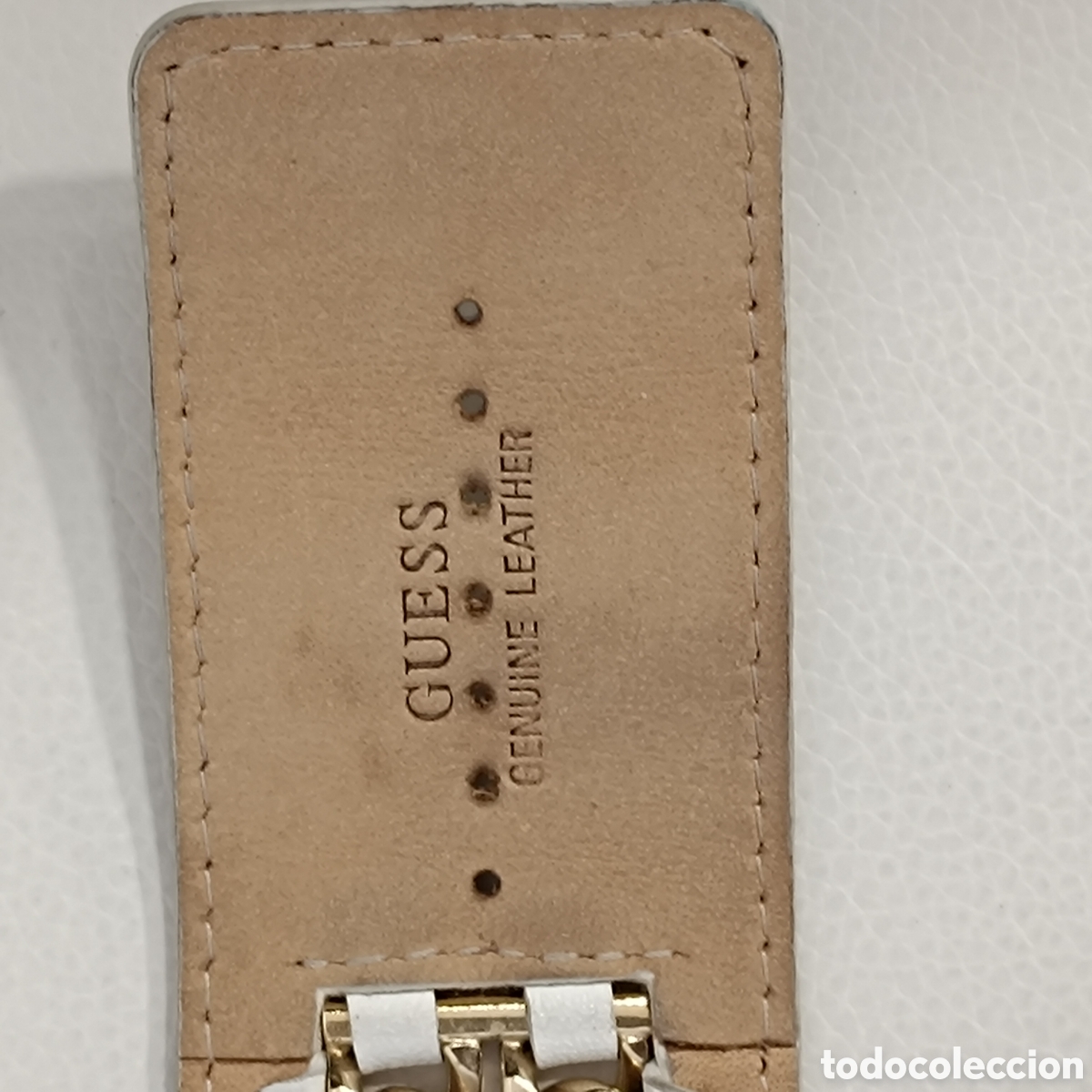 Relojes - Guess: Reloj Guess de mujer blanco y dorado. - Foto 7
