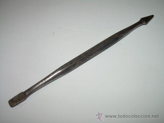 Herramientas de relojes: ANTIGUO UTIL DE HIERRO FORJADO. - Foto 1