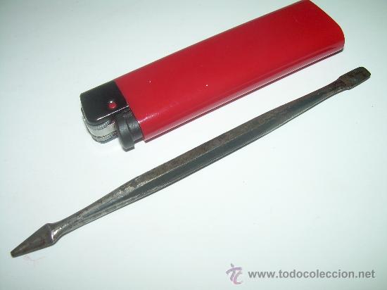 Herramientas de relojes: ANTIGUO UTIL DE HIERRO FORJADO. - Foto 2