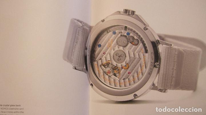 Herramientas de relojes: EXCEPCIONAL CATALOGO DE RELOJES DE LUJO NOMOS, 32 PAG.. - Foto 2