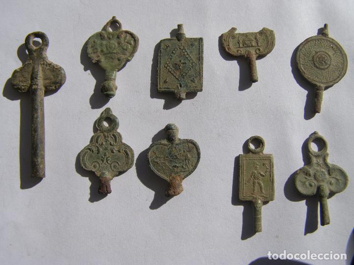 Watchmaker tools: RARISIMO LOTE DE LLAVES DE RELOJ DE BOLSILLO EN BRONCE.SIGLOS XVIII .