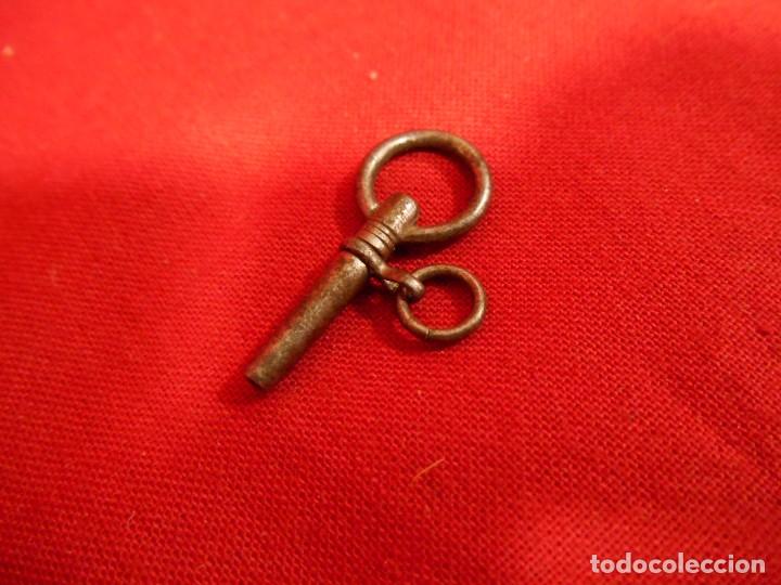 Herramientas de relojes: ANTIGUA LLAVE PARA RELOJES DE BOLSILLO EN HIERRO - Foto 2