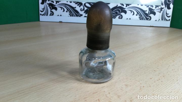 Herramientas de relojes: Antiguo quemador o lamparita de relojero, de cristal entero tanto frasco como tapón - Foto 4 - 187650540