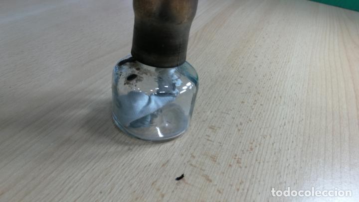 Herramientas de relojes: Antiguo quemador o lamparita de relojero, de cristal entero tanto frasco como tapón - Foto 7 - 187650540
