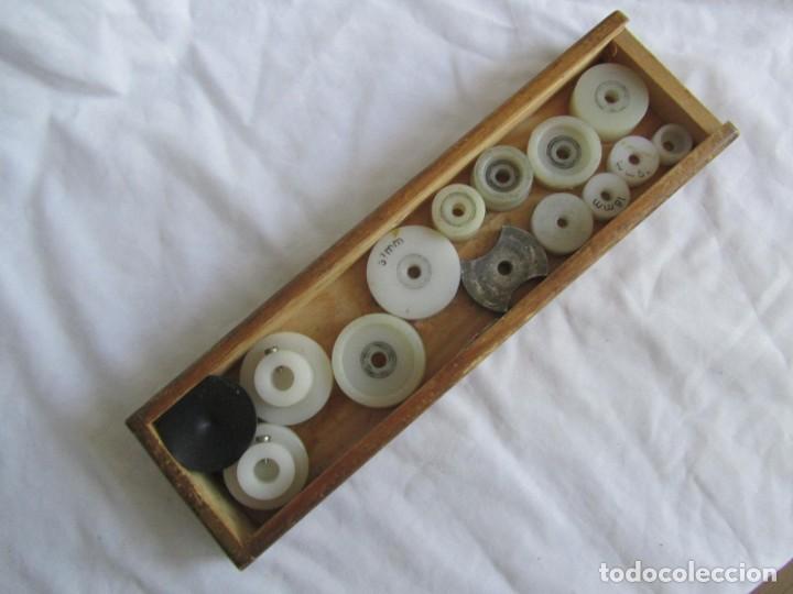 Herramientas de relojes: Caja de madera con herramientas de relojero - Foto 5