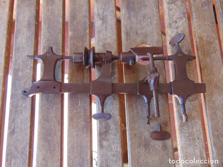 antiguo útil en hierro herramienta torno de piv - Acheter Outils et  instruments d'horlogerie anciens sur todocoleccion