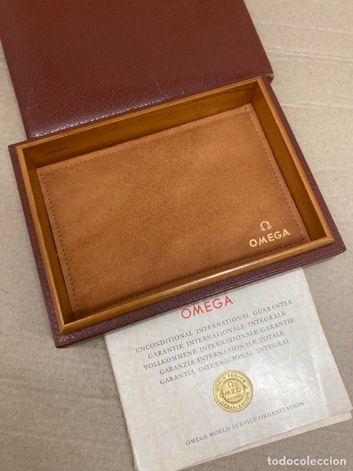 Herramientas de relojes: Caja Omega madera y piel con documentaci&oacute;n - Foto 1