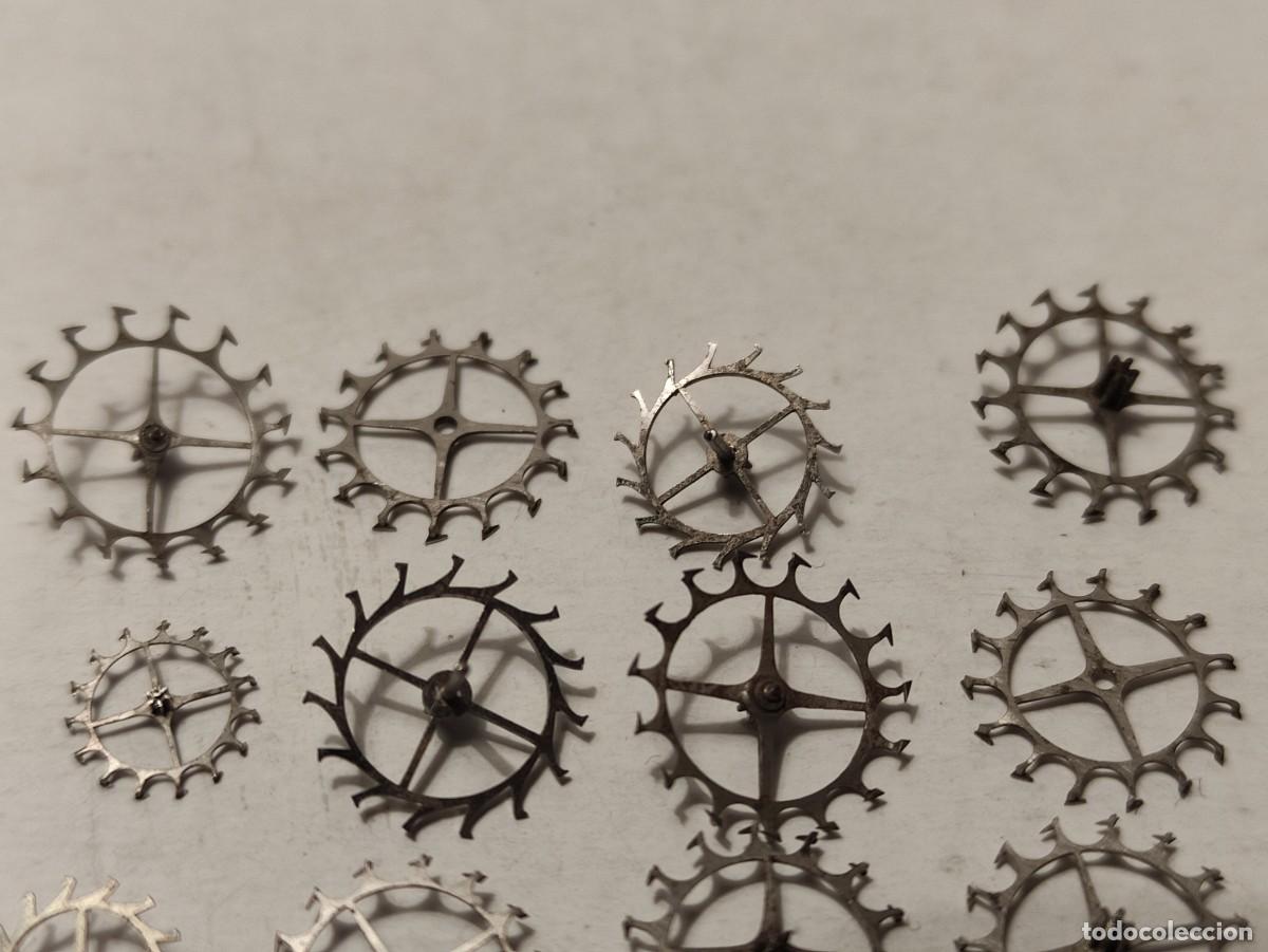 Herramientas de relojes: Recambios 16 volantes reloj - Foto 3