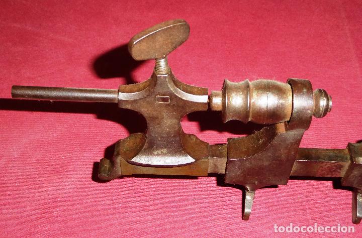Herramientas de relojes: ANTIGUO UTIL DE RELOJERO - TORNO - HERRAMIENTA MANUAL - Foto 4