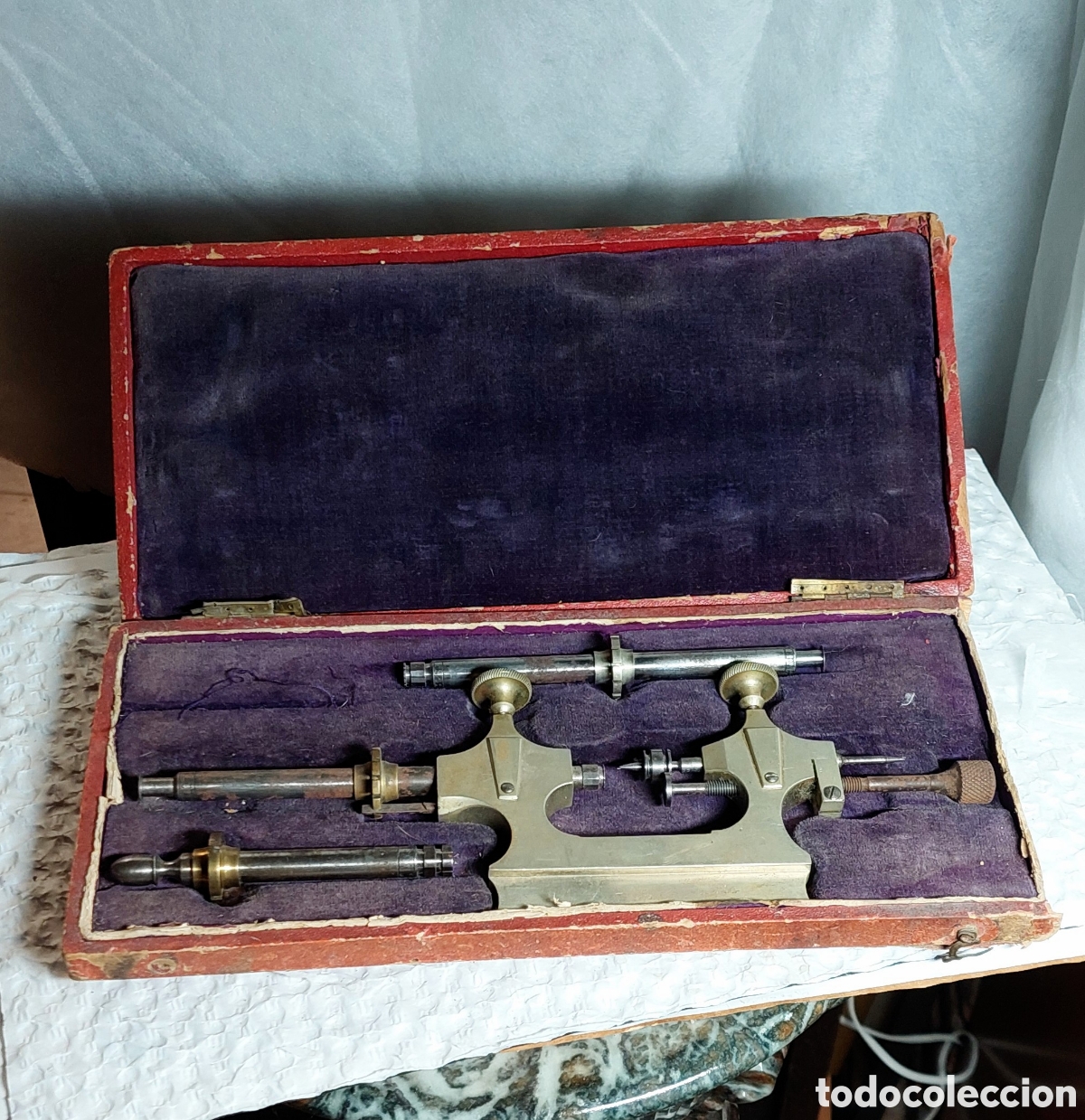 Herramientas de relojes: 1920 - antiguo torno de relojero para pivotar ejes - Foto 1