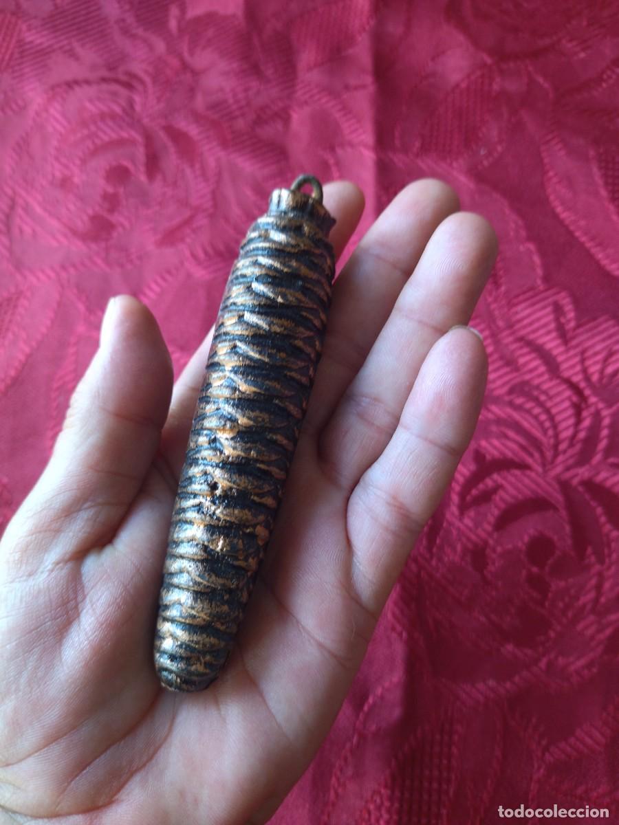 Herramientas de relojes: Pesa pi&ntilde;a de bronce para reloj de cuco. - Foto 5