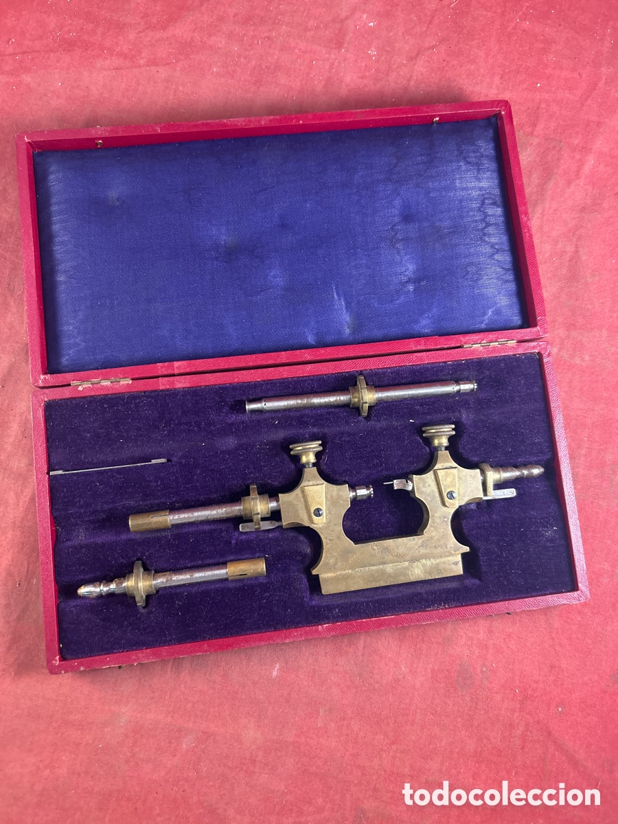 Herramientas de relojes: 1920 - antiguo torno de relojero para pivotar ejes - Foto 1