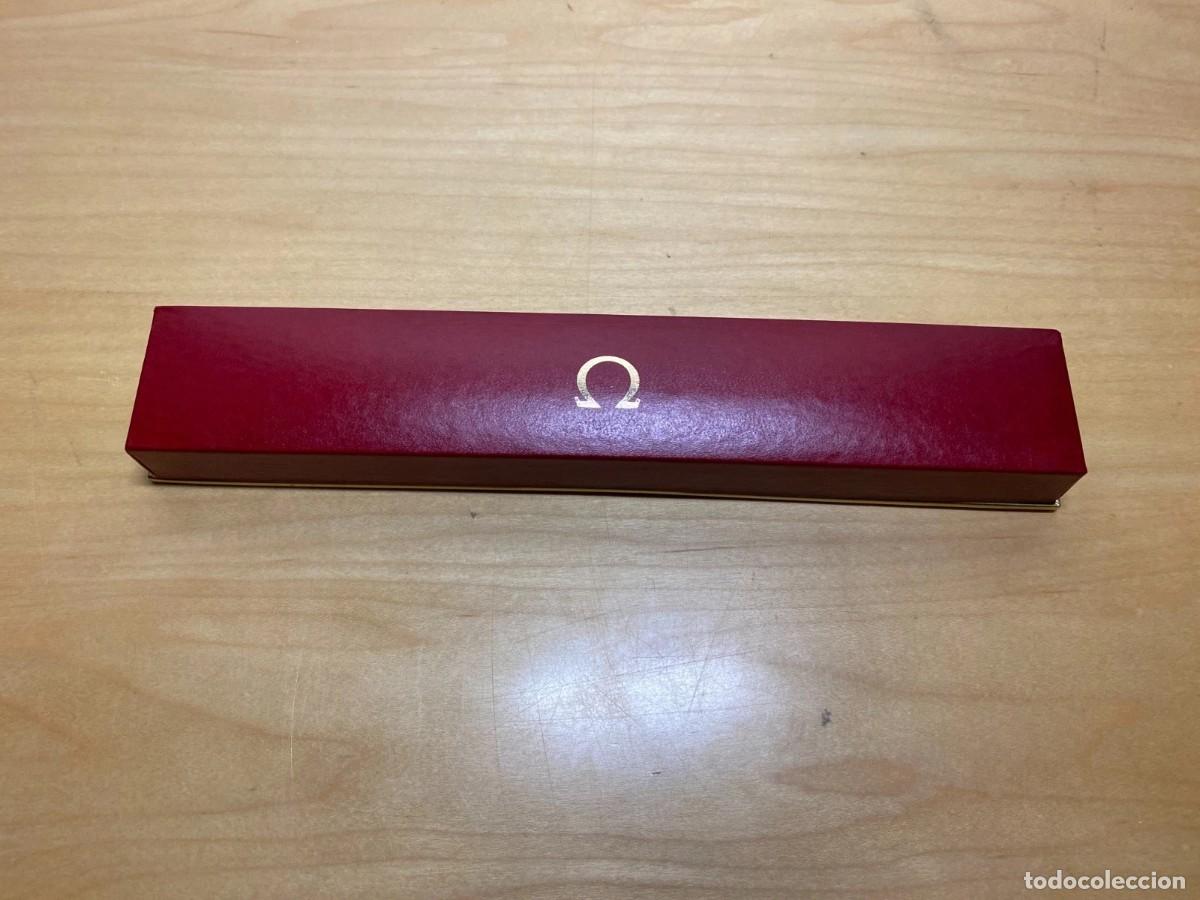 Herramientas de relojes: VINTAGE - Watch case OMEGA Estuche reloj - 21&acute;5 x 4 x 2 cm - Color rojo