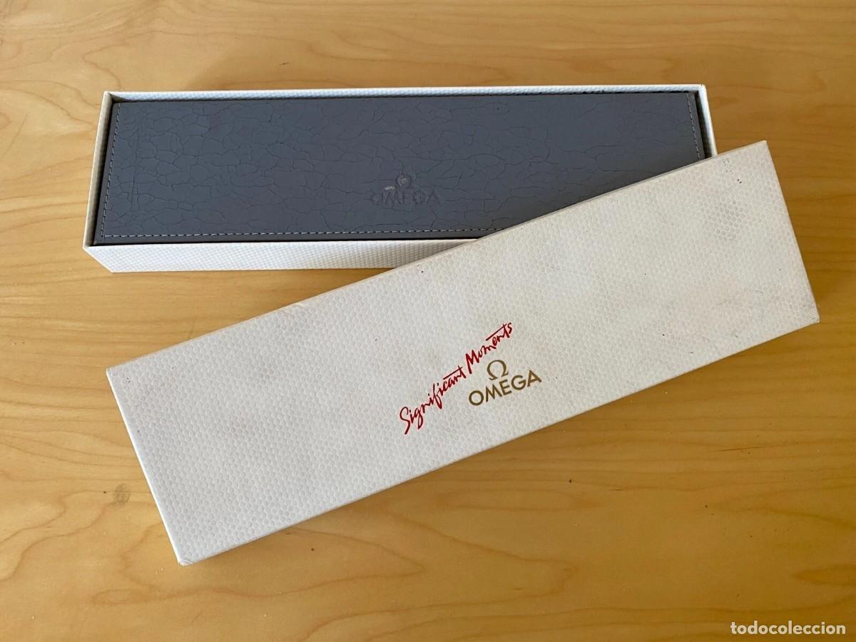 Herramientas de relojes: VINTAGE - Watch case OMEGA Estuche reloj - Color gris - 26 x 7 x 2&acute;5 cm