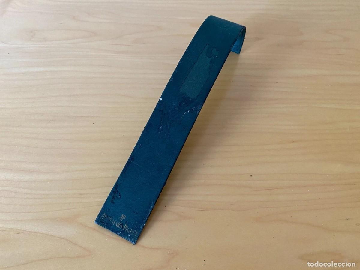 Herramientas de relojes: Audemars Piguet - AUDEMARS PIGUET Soporte para reloj - Color verde- 21 x 3&acute;5 cm