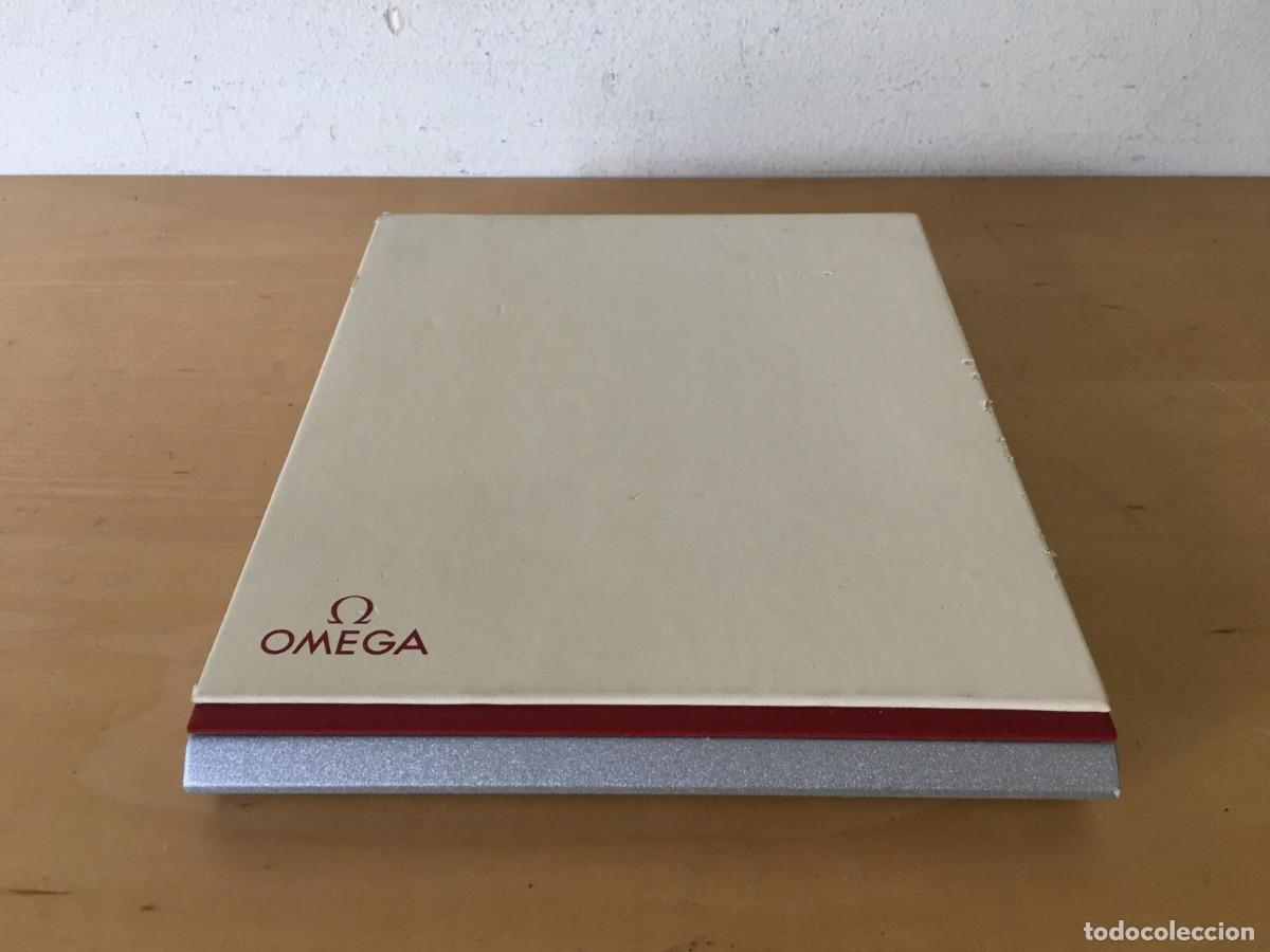 Herramientas de relojes: Used - Base Expositor OMEGA - Wood Madera - 22 x 18,5 x 2 cm - Usado