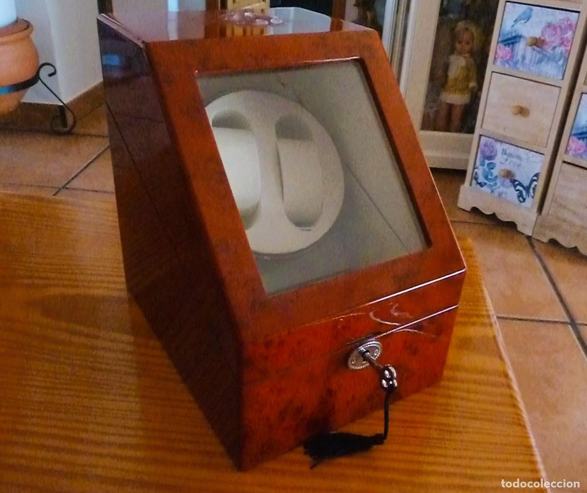 Herramientas de relojes: Caja expositora para 5 relojes. LEER