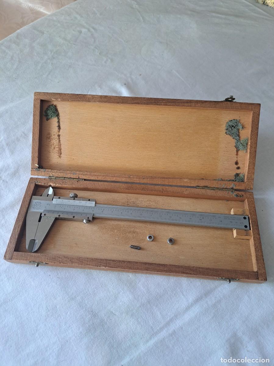 Herramientas de relojes: Calibre pie de rey de la marca suiza Etalon (Pierre Roch), en caja de madera original.