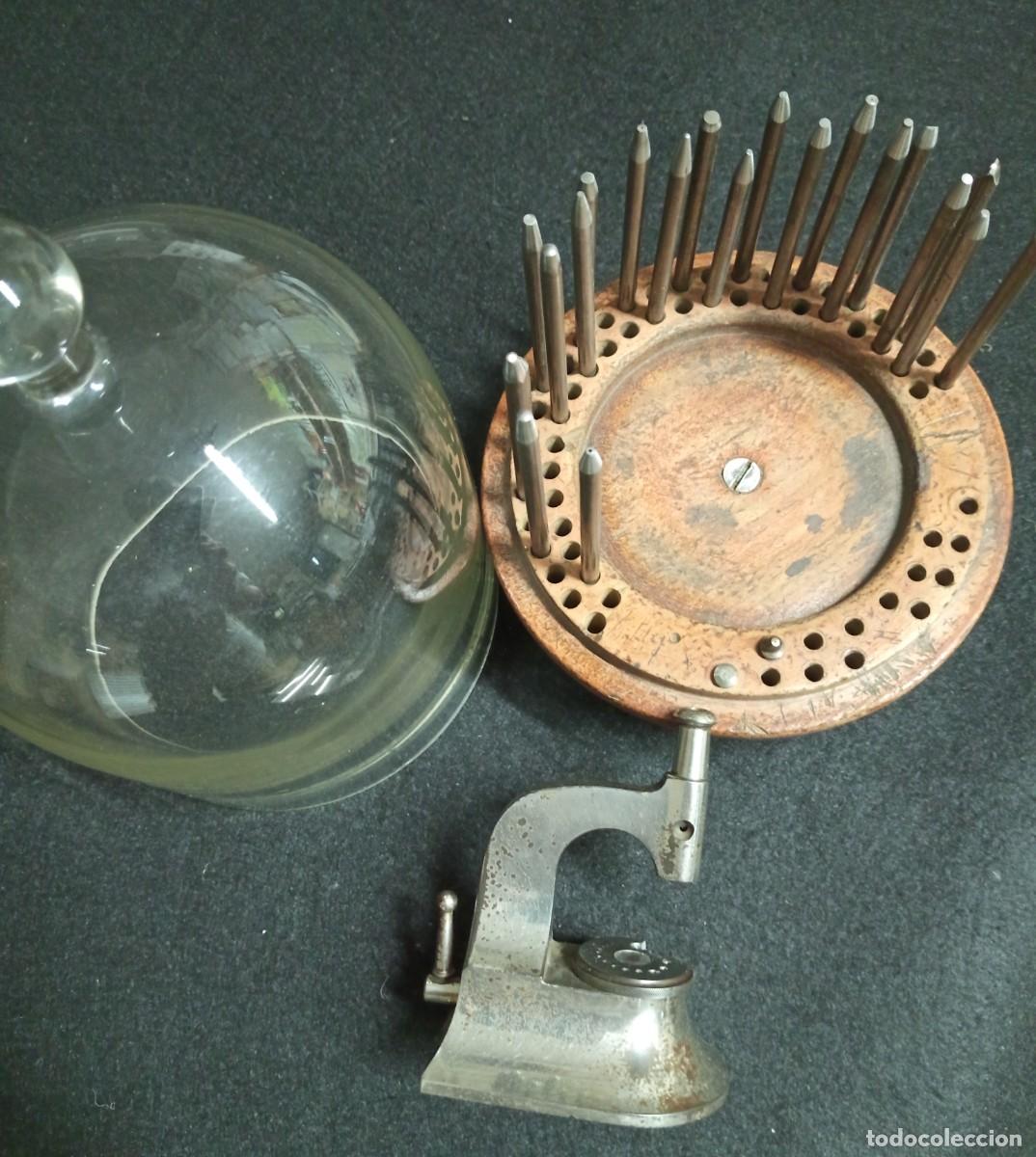 Herramientas de relojes: Remachadora de relojero. S. XIX. - Foto 2