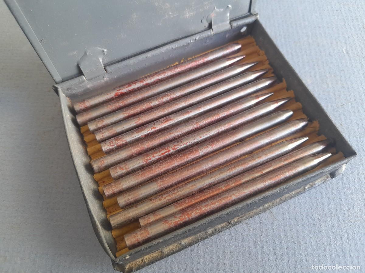 Herramientas de relojes: Estuche con 12 herramientas probablemente de relojero, calibre o parecido