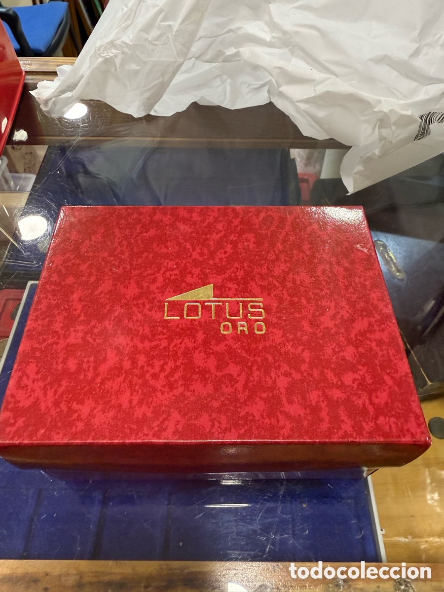 Relojes - Lotus: Bonita caja de madera para reloj de oro lotus