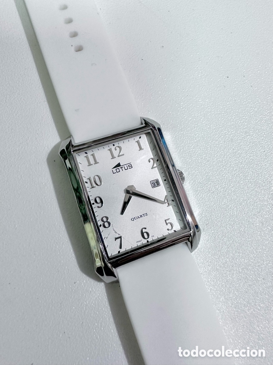 Relojes - Lotus: Reloj Lotus modelo 15627 de acero inoxidable con d&iacute;a