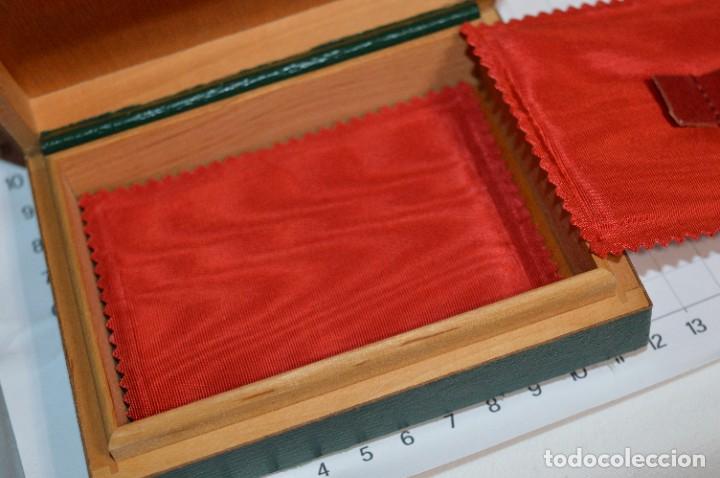 Relojes - Omega: Vintage - Caja / Estuche OMEGA - De madera, forrada en color verde - ¡Preciosa, mira fotos/detalles! - Foto 4 - 309789583