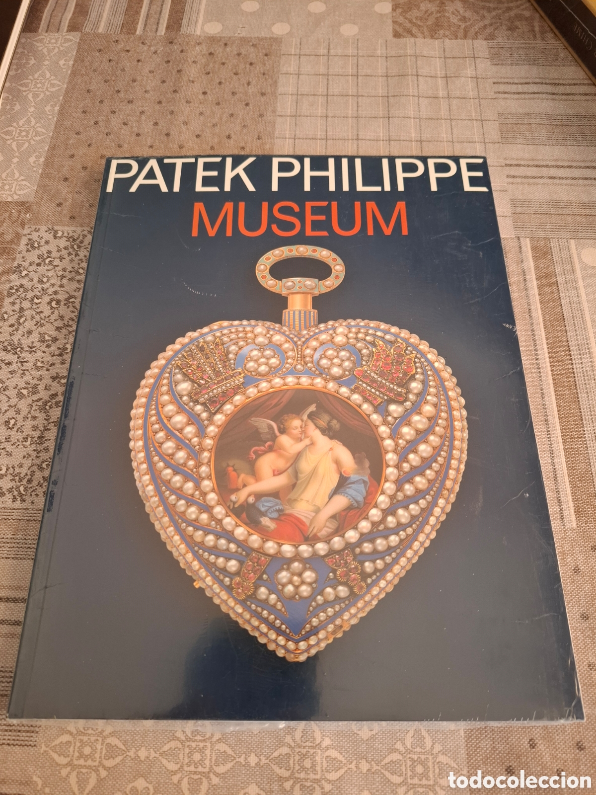 Relojes - Patek: Patek Philippe cat&aacute;logo del museo en ingl&eacute;s, sin abrir - Foto 1