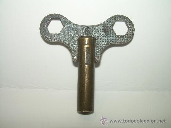 Recambios de relojes: ANTIGUA LLAVE PARA RELOJ. - Foto 2