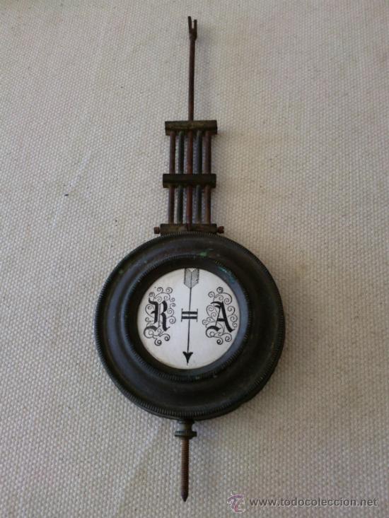 Recambios de relojes: Antiguo p&eacute;ndulo de reloj fechado en 1923 - Foto 1