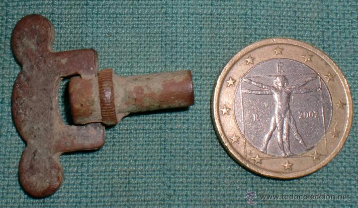 Ricambi di orologi: Lllave para reloj despertador antiguo