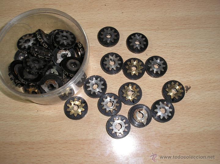 Pi&egrave;ces de rechange de montres et horloges: 41 engranjes antiguos con numeros del 1 al 9