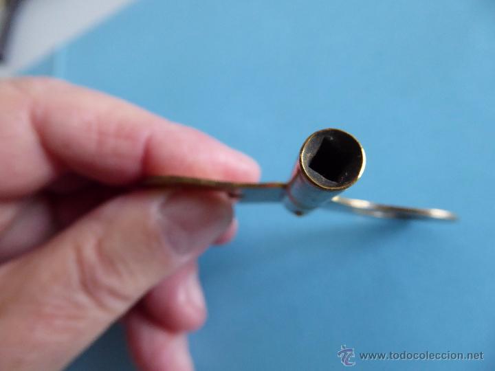 Recambios de relojes: LLAVE DE RELOJ DE LAT&Oacute;N - Foto 2