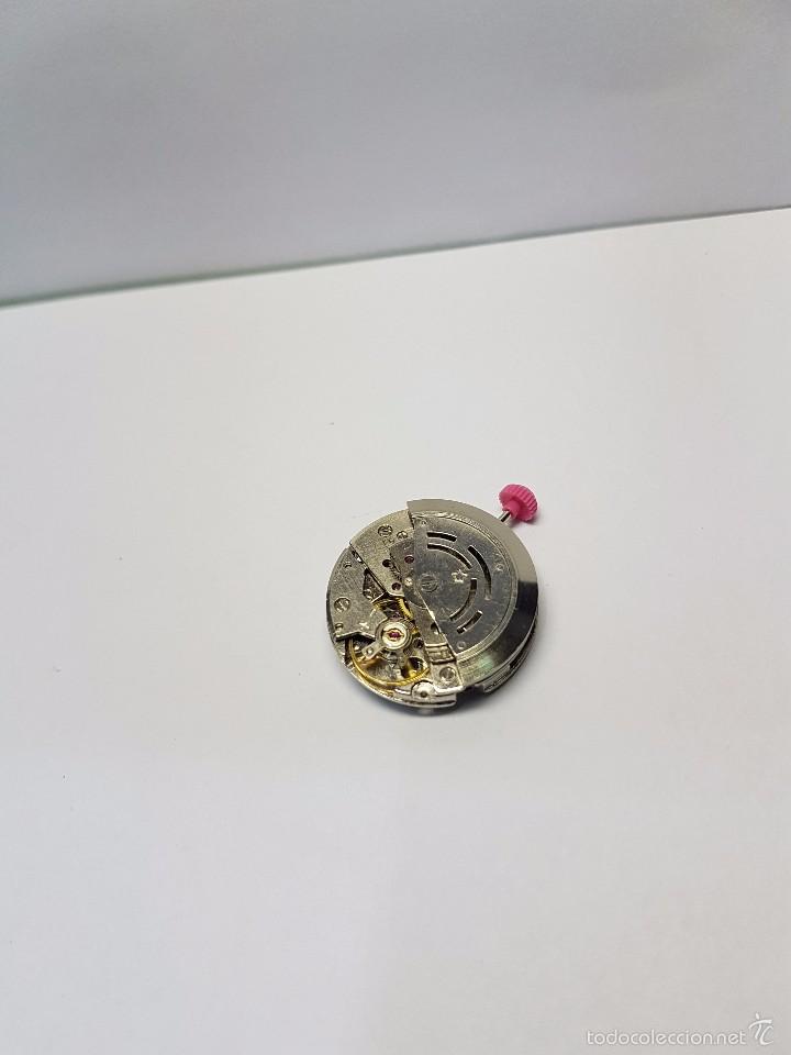 Spare Parts for Watches: Maquina de automatica Japonesa, funcionando para poner en una caja o para fornituras