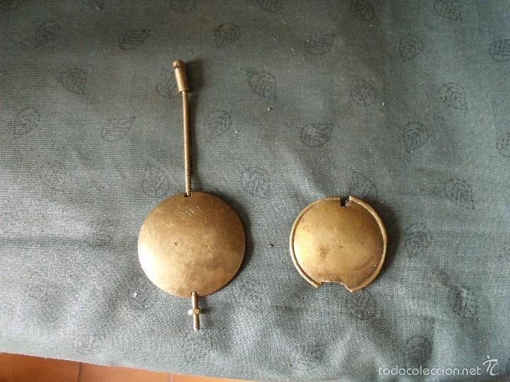 Ricambi di orologi: 1 pendulo antiguo y una lenteja en plomo-lote 27