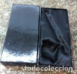 Ricambi di orologi: CAJA ESTUCHE EN CARTON PARA RELOJ DE CADENA INTERIOR DE RASO.