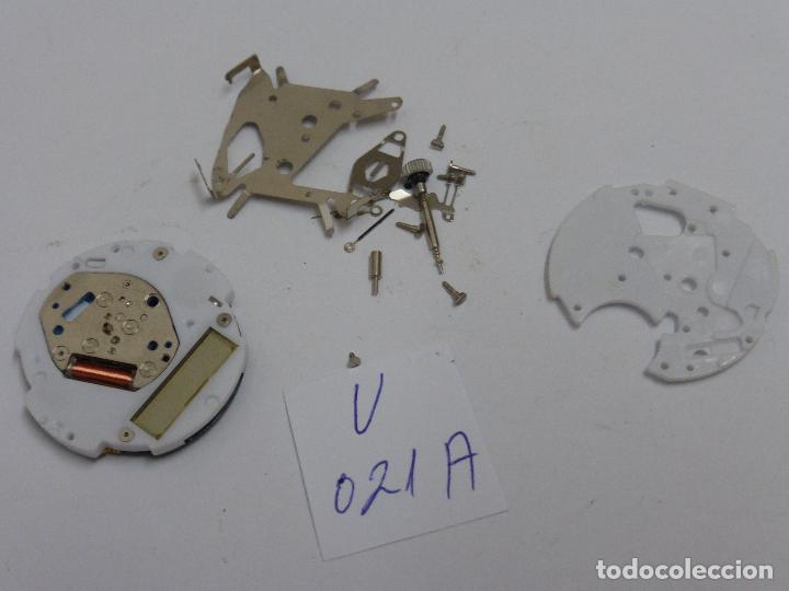 Recambios de relojes: V 021A, restos de mecanismo - Foto 1
