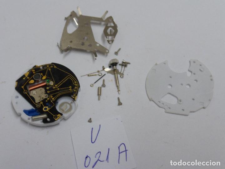 Recambios de relojes: V 021A, restos de mecanismo - Foto 2