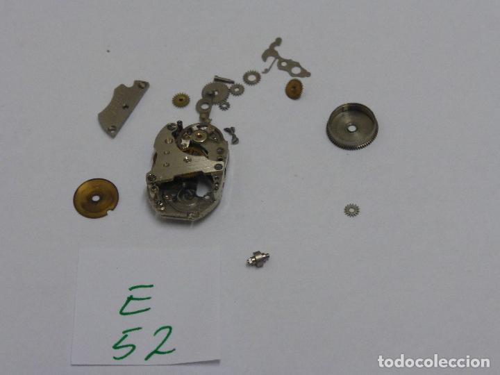 Recambios de relojes: E 52, restos de mecanismo - Foto 2