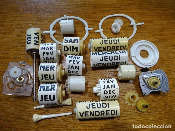 Ersatzteile f&uuml;r Uhren: rodillos fechadores para relojes DE PARED CON FECHAS lote 124