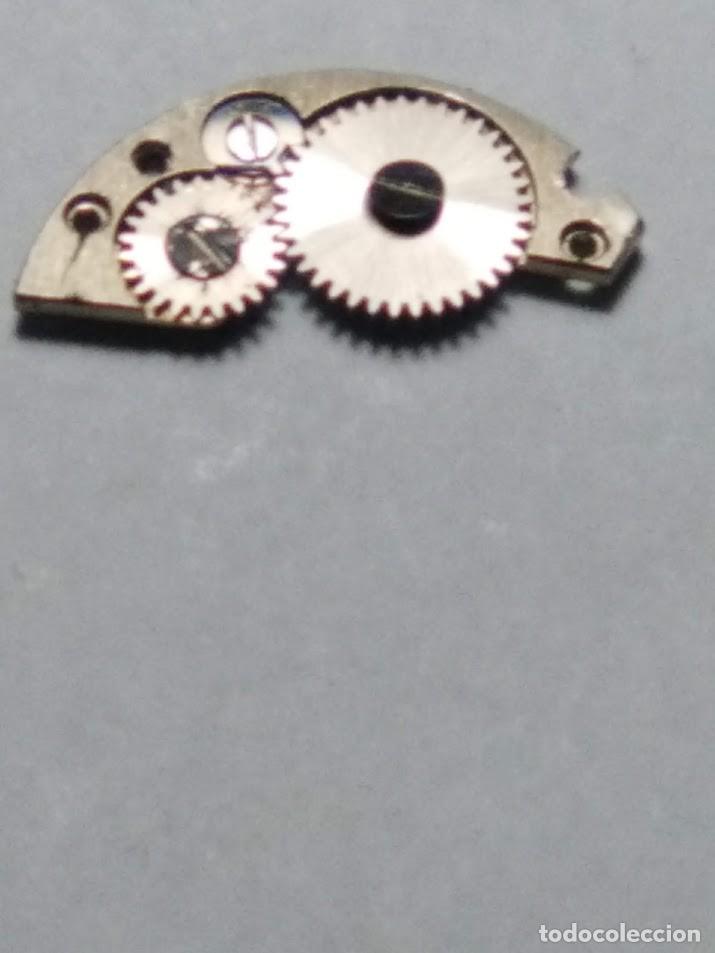 Pi&egrave;ces de rechange de montres et horloges: Eta - 2325 - pte. barrilete, rda. rochete ,rda. corona, trinquete (cd- U06)