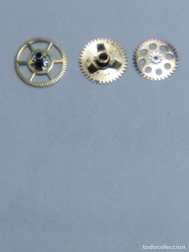 Pi&egrave;ces de rechange de montres et horloges: Eta 2452 - rdas. horas, minutos, minuter&iacute;a  (cd - K-06)