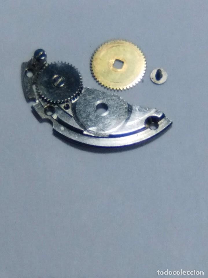 Recambios de relojes: Eta 2452 - pte. de barrilete con rda. corona, trinquete y rochete (K07)