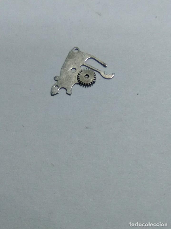 Recambios de relojes: FE 140 - 1 - pza. 445 + pi&ntilde;&oacute;n transmisi&oacute;n - (cd-2113)