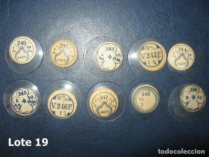 Pe&ccedil;as de reposi&ccedil;&atilde;o de rel&oacute;gios: Lote de peque&ntilde;os y antiguos cristales para relojes de pulsera o bolsillo